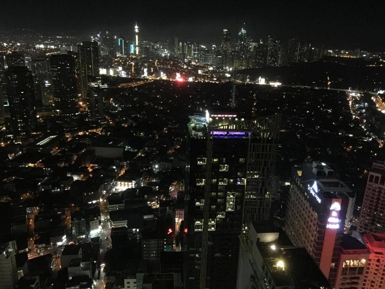 Seven Doors Aparthotels In Gramercy Makati Makati City Exterior foto